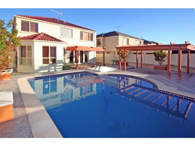 15 Hickson Circuit, Harrington Park NSW 2567