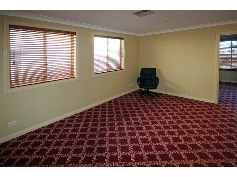 15 Hickson Circuit, Harrington Park NSW 2567