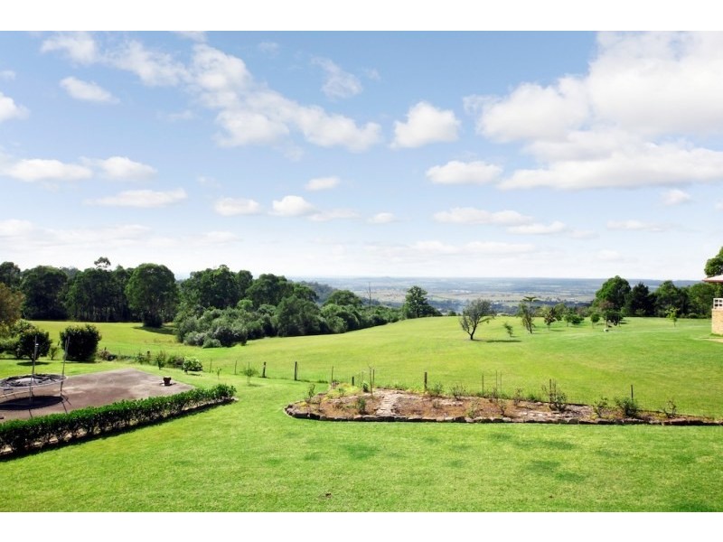 15 Plateau Drive, Razorback NSW 2571