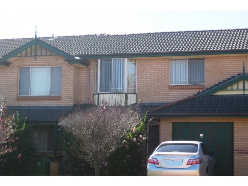 13/6 Parkholme Circuit, Englorie Park NSW 2560