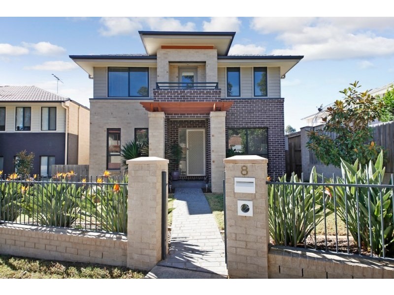 8 Coral Pea Court, Mount Annan NSW 2567