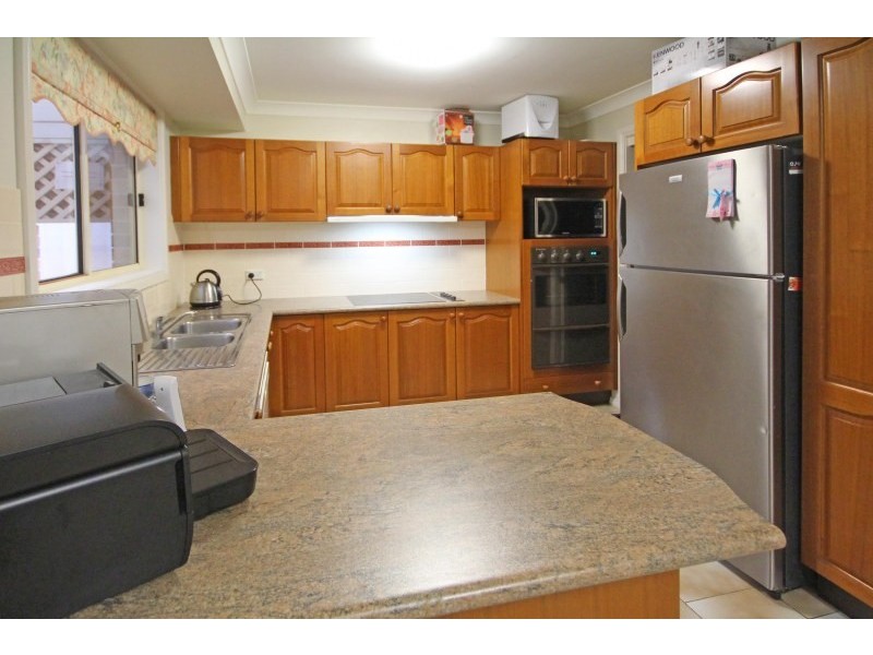 11 Smith Place, Mount Annan NSW 2567