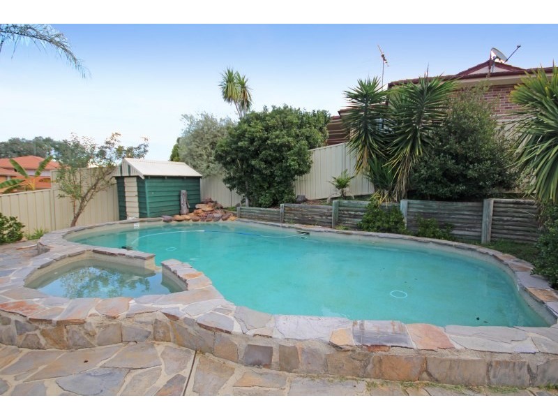 11 Smith Place, Mount Annan NSW 2567