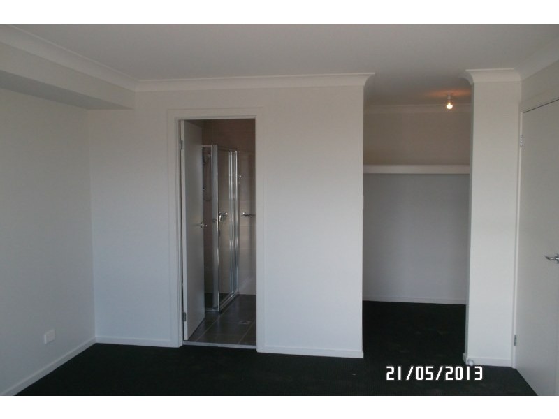 10 Galileo Street, Gregory Hills NSW 2557