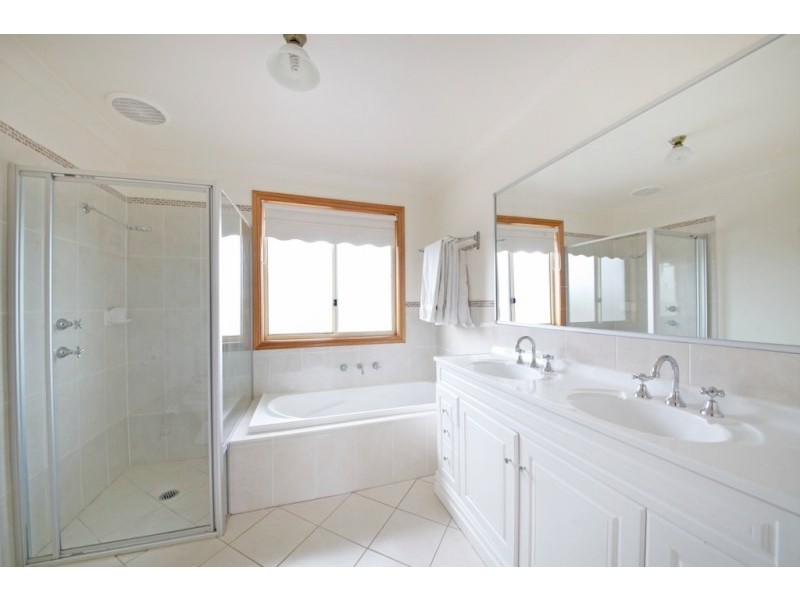 18 Wilmott Court, Camden Park NSW 2570