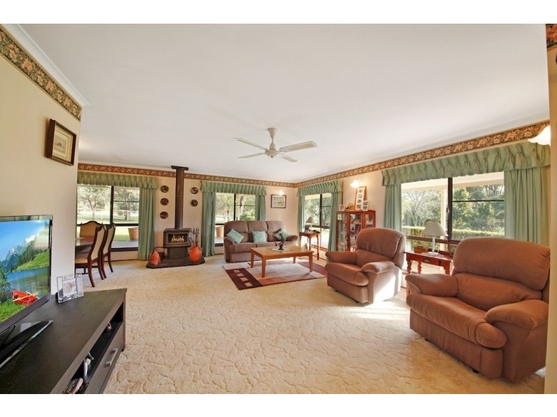 60 Kundabung Street, Belimbla Park NSW 2570