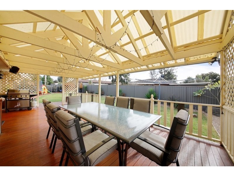 12 Woylie Avenue, St Helens Park NSW 2560