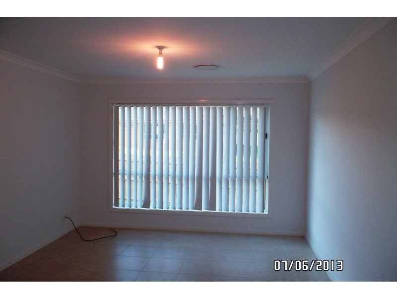 1 Floribunda Way, Mount Annan NSW 2567