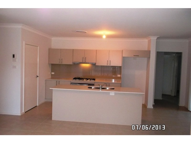 1 Floribunda Way, Mount Annan NSW 2567