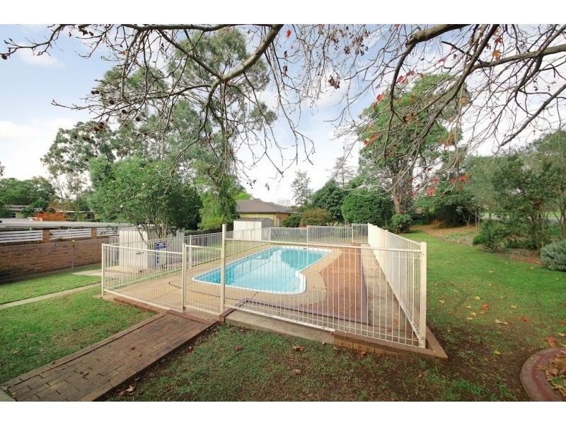 10 Bowman Avenue, Camden South NSW 2570