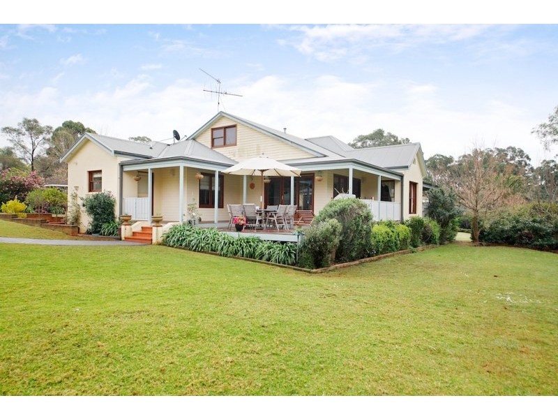 6 Remembrance Drive, Tahmoor NSW 2573