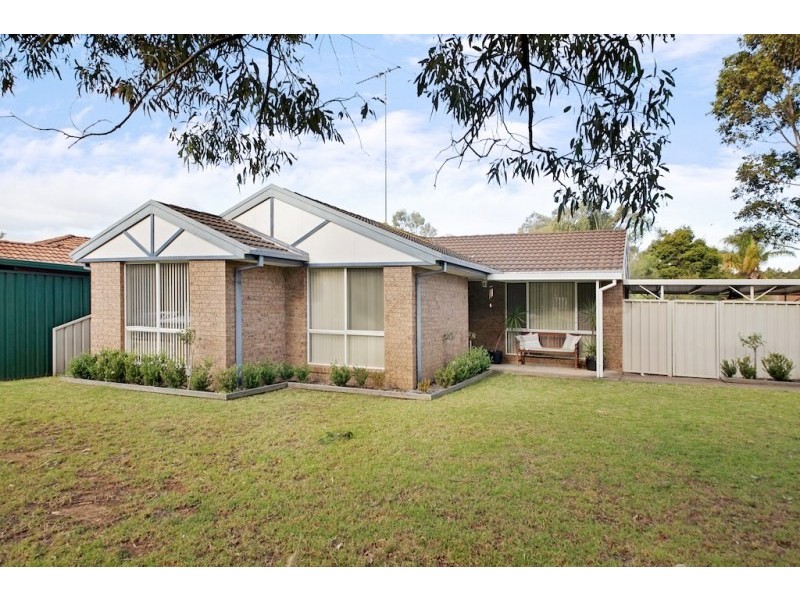 16 Farrendon Street, Mount Annan NSW 2567