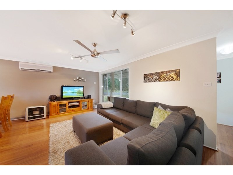 16 Farrendon Street, Mount Annan NSW 2567