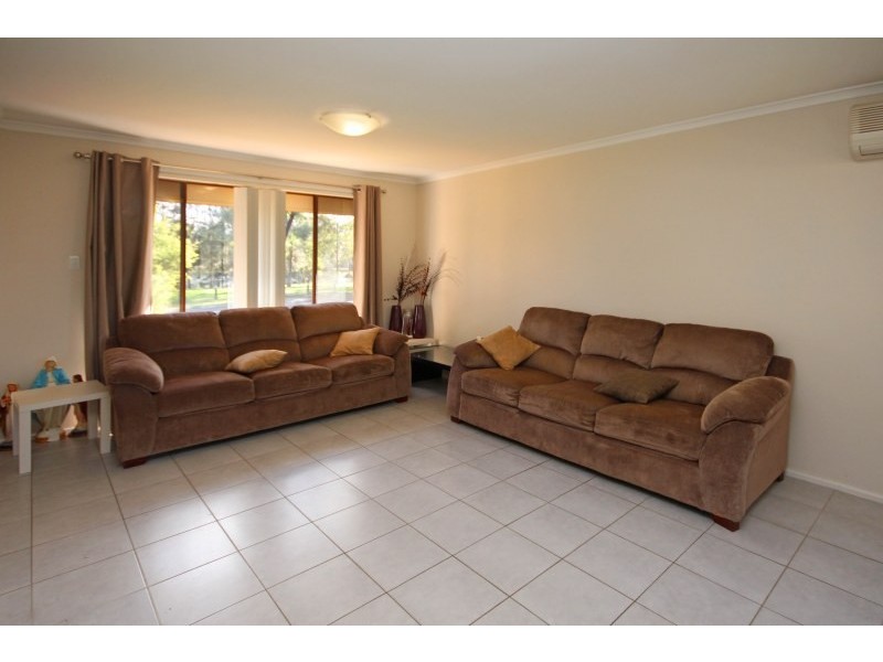 26 McEwan Circuit, Mount Annan NSW 2567