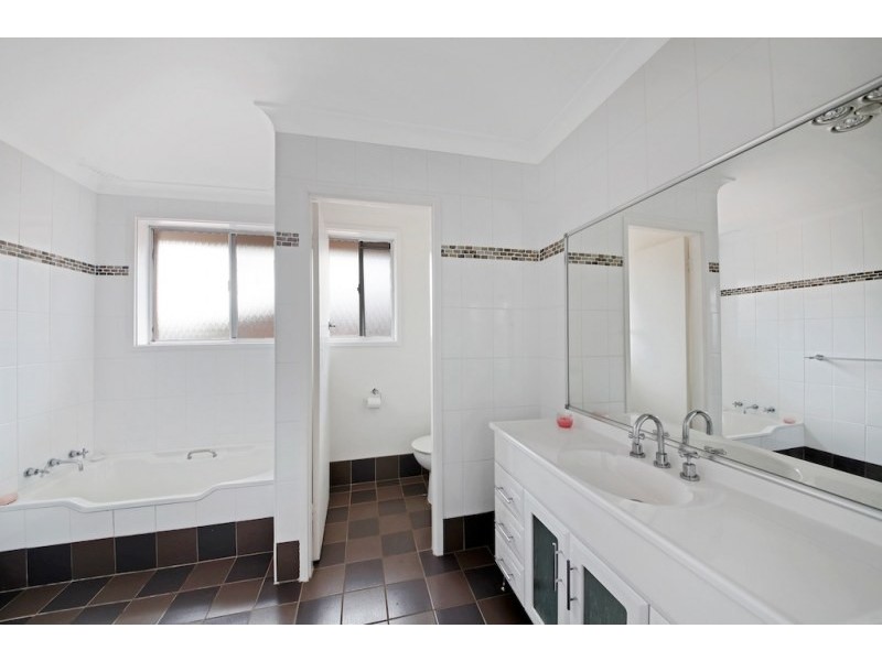 4 Marsden Avenue, Elderslie NSW 2570