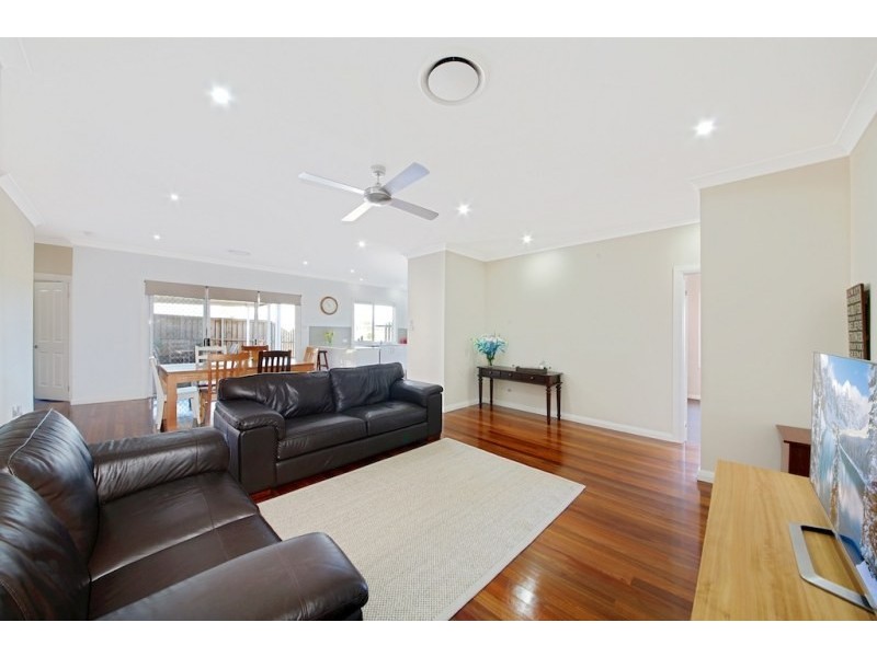 57 Rheinbergers Circuit, Elderslie NSW 2570