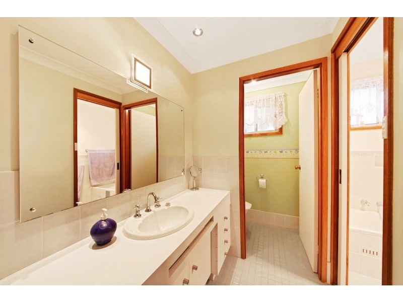 34 Russell Street, The Oaks NSW 2570