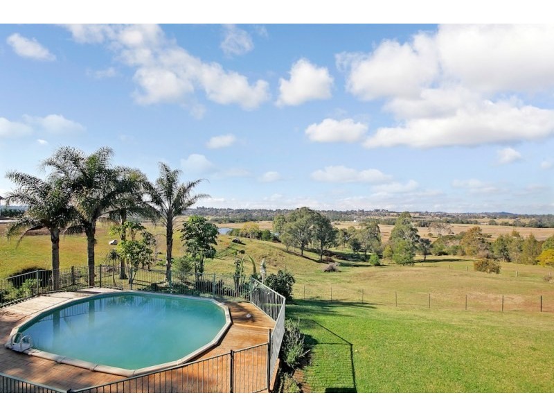 The Oaks NSW 2570