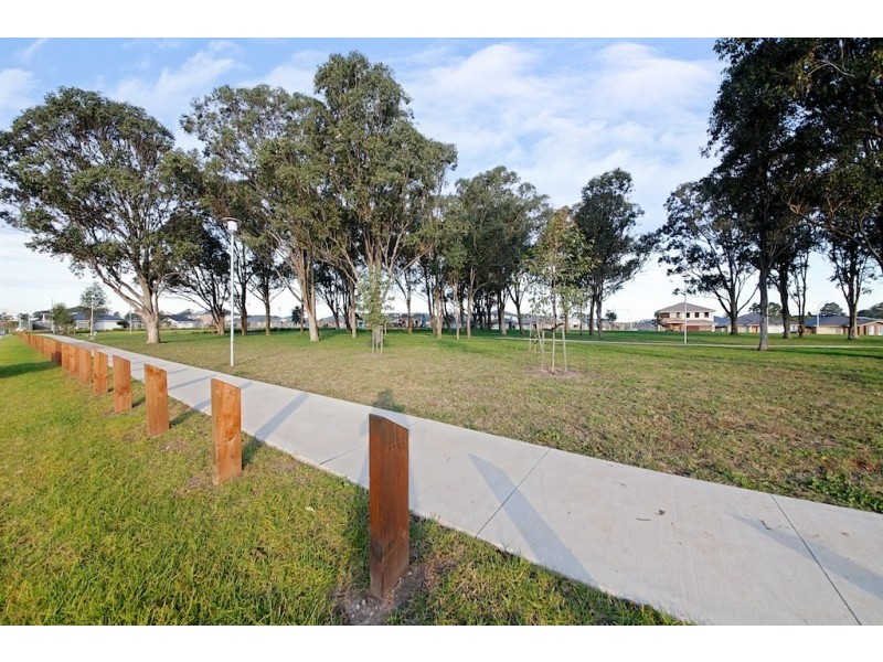 7 Butler Street, Gregory Hills NSW 2557