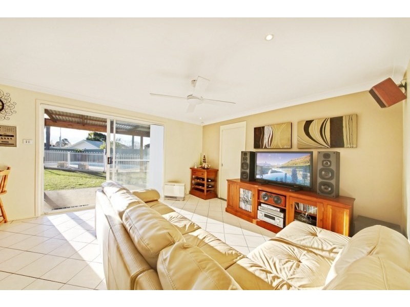 18 Huthnance Place, Camden South NSW 2570