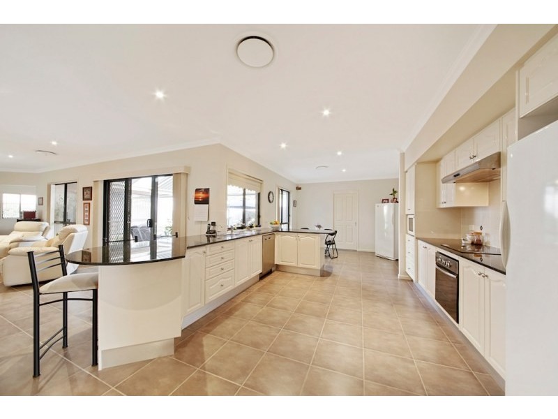 32 MacArthur Circuit, Camden Park NSW 2570