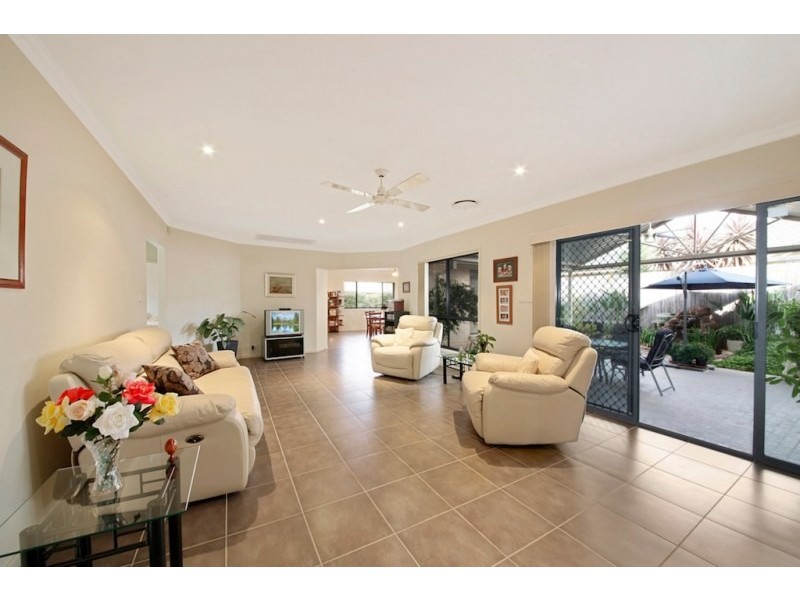 32 MacArthur Circuit, Camden Park NSW 2570