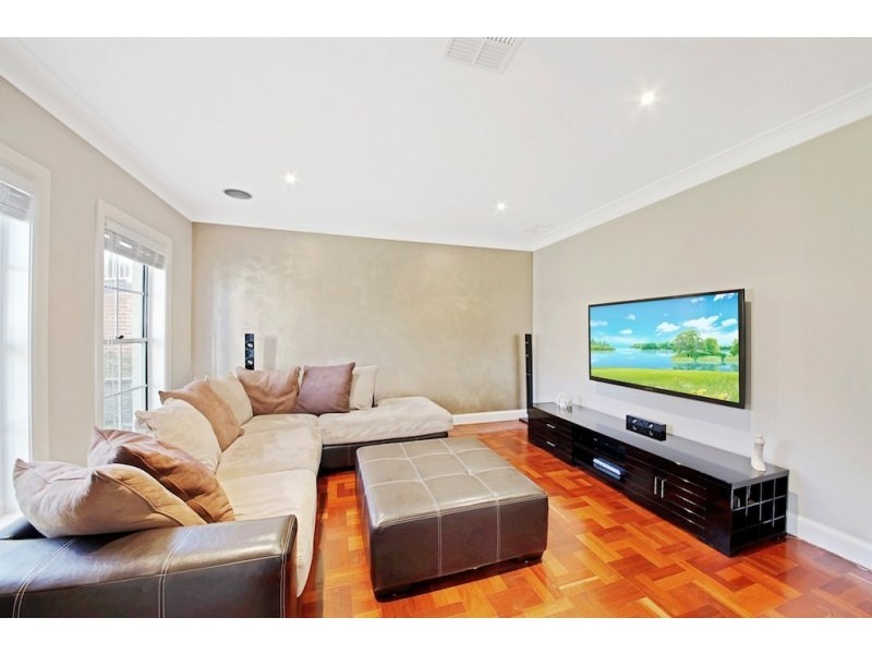 12 Tullet Street, Camden Park NSW 2570