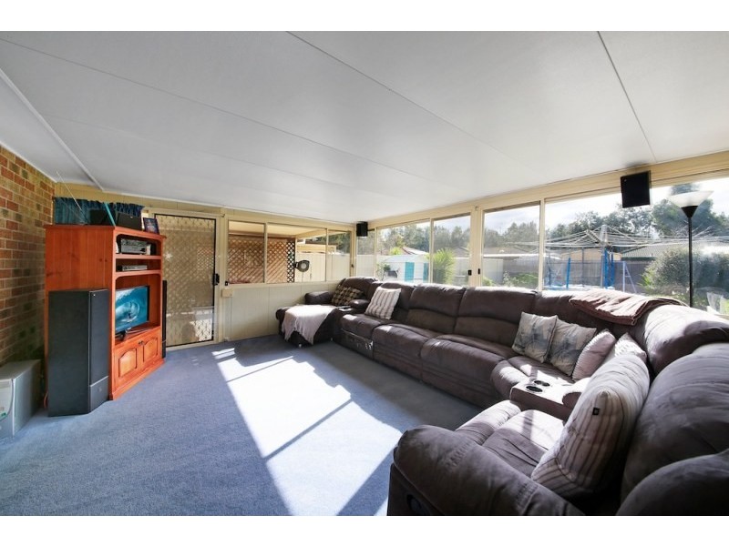 12 Farrendon Place, Mount Annan NSW 2567