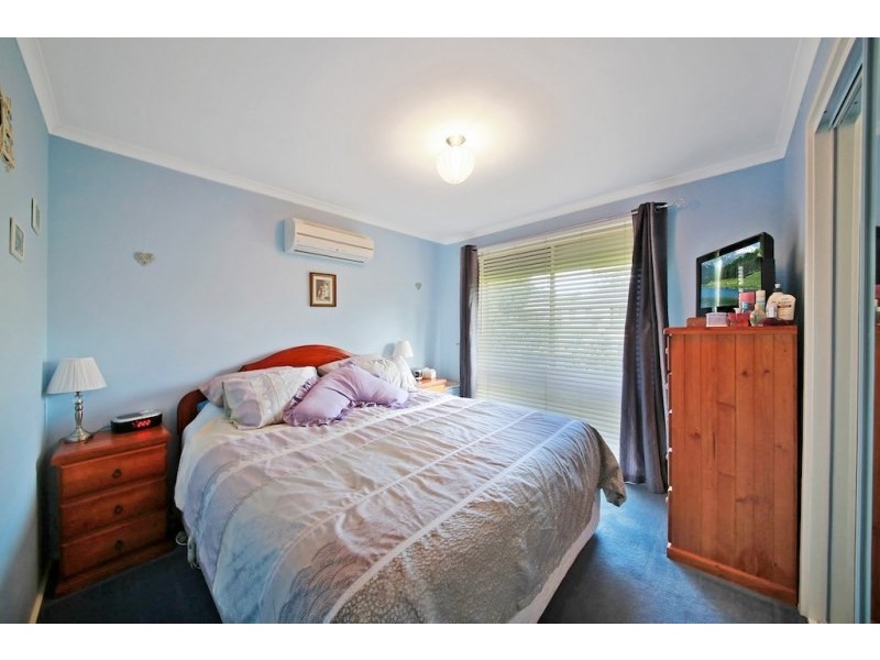 12 Farrendon Place, Mount Annan NSW 2567