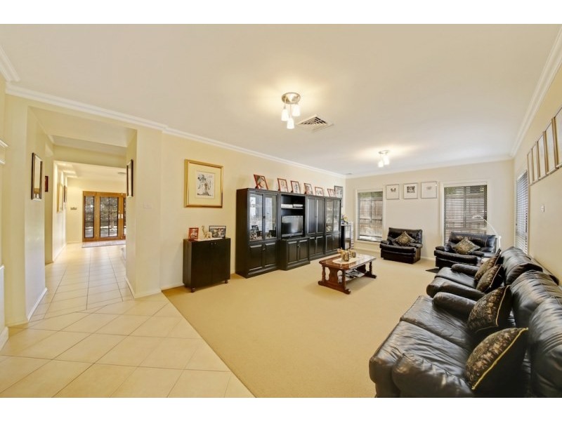 8 Bridgewater Boulevard, Camden Park NSW 2570