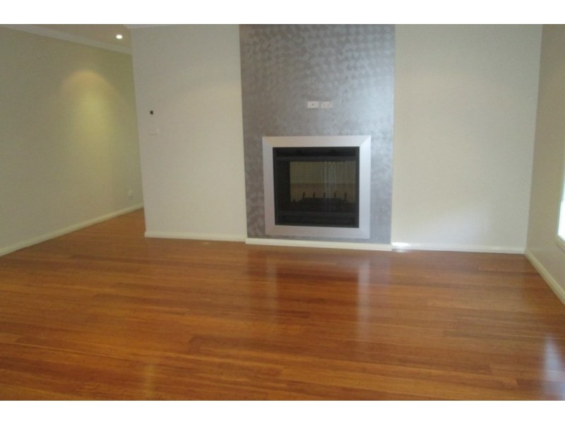 13 Franzman Avenue, Elderslie NSW 2570