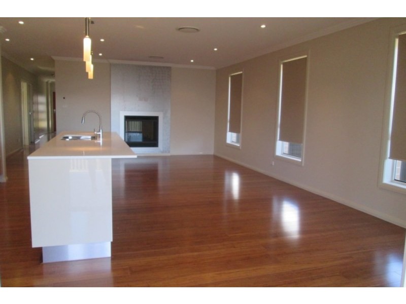 13 Franzman Avenue, Elderslie NSW 2570