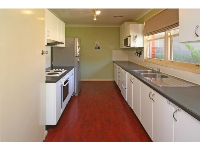 19 Elizabeth Macarthur Avenue, Camden South NSW 2570