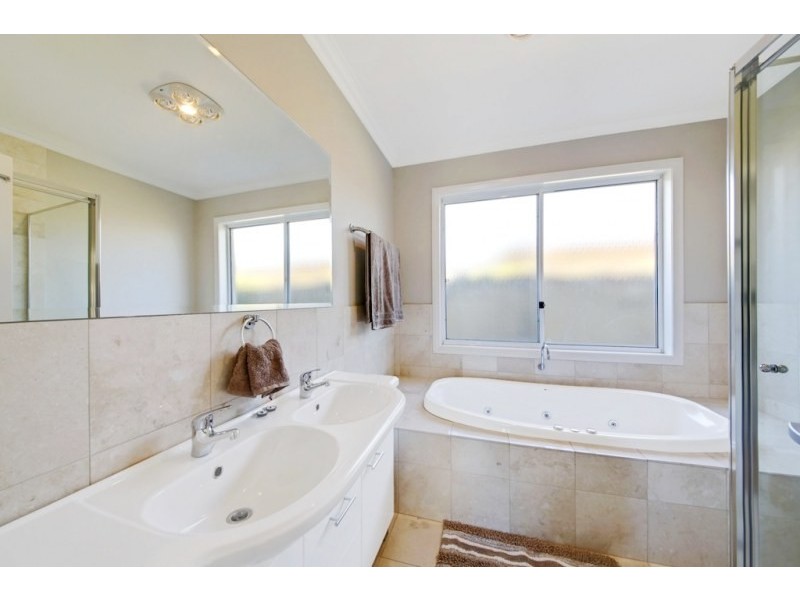 5  Olsen Place, Harrington Park NSW 2567