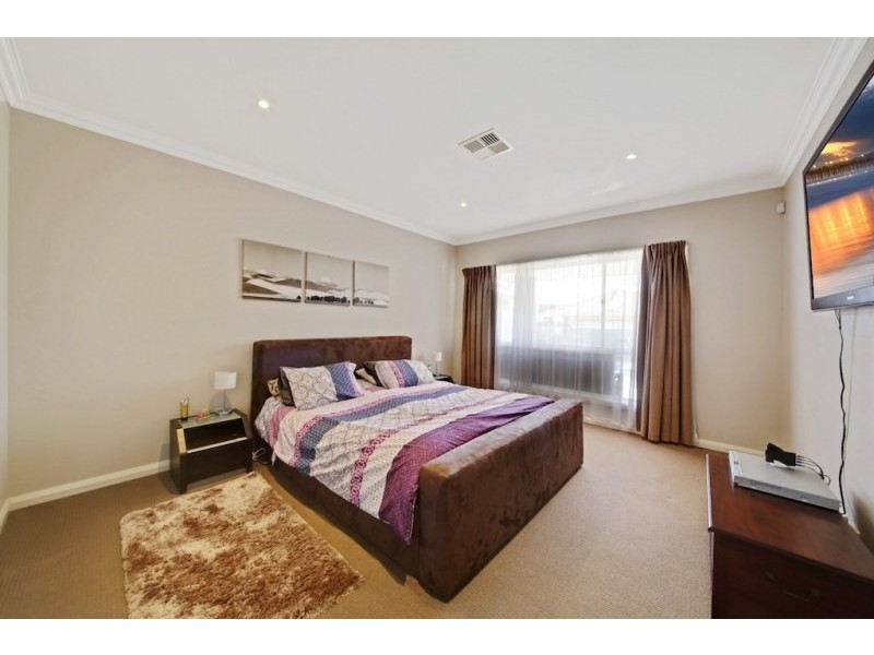 5  Olsen Place, Harrington Park NSW 2567