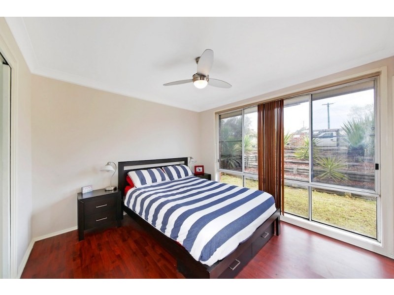 1 Marsh Place, The Oaks NSW 2570