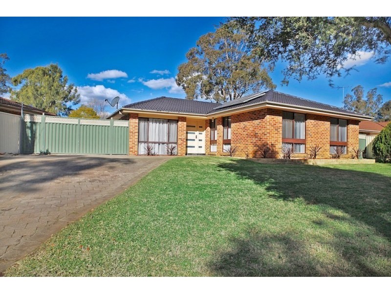 24 McEwan Circuit, Mount Annan NSW 2567