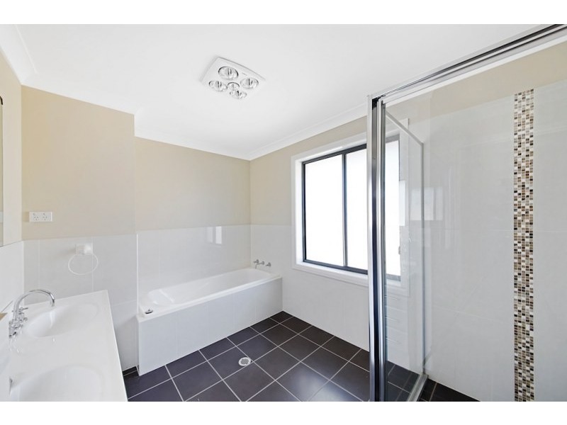 29 Grimes Avenue, Elderslie NSW 2570