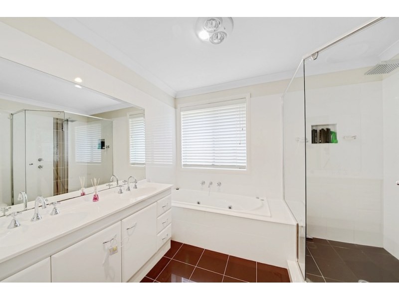 153 MacArthur Circuit, Camden Park NSW 2570