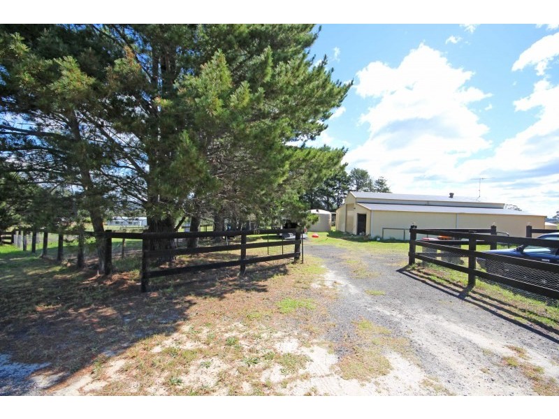 110 Mount View Close, Razorback NSW 2571