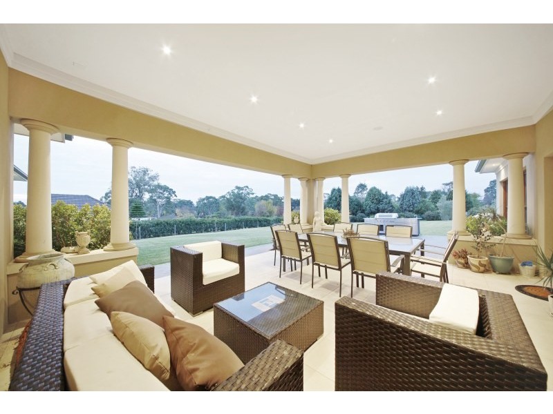 15 Pepperfields Place, Grasmere NSW 2570