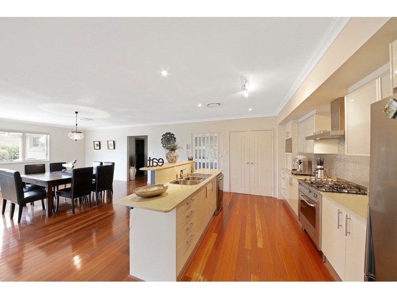 8 Jackey Drive, Camden Park NSW 2570