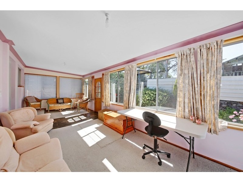 13 Flinders Avenue, Camden South NSW 2570