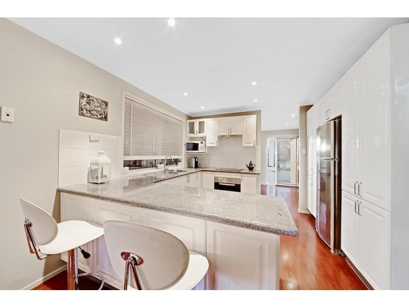 60 Downes Crescent, Currans Hill NSW 2567