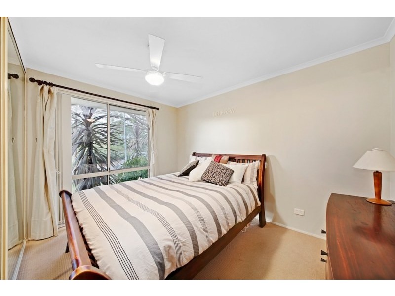 60 Downes Crescent, Currans Hill NSW 2567