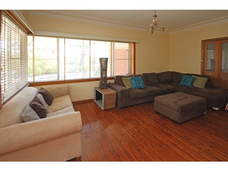 27 Elizabeth Macarthur Avenue, Camden South NSW 2570