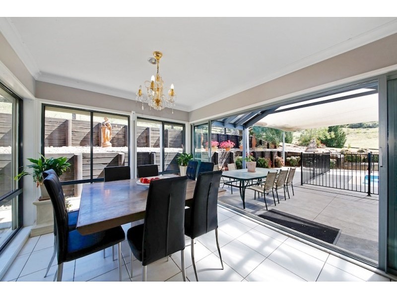 2 Lakeside Drive, Mount Hunter NSW 2570