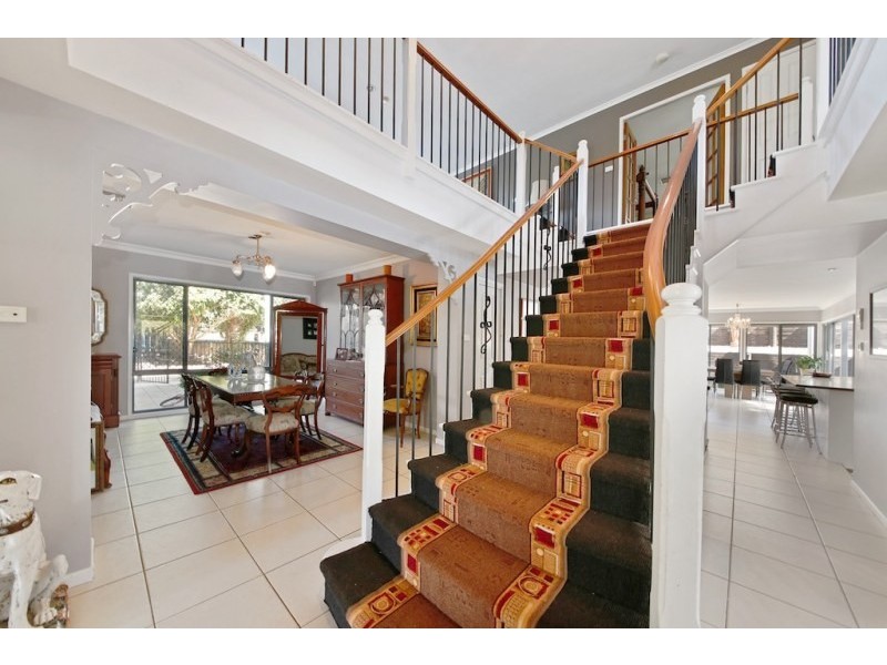 2 Lakeside Drive, Mount Hunter NSW 2570