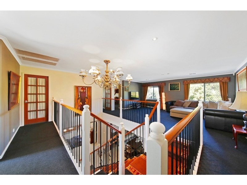 2 Lakeside Drive, Mount Hunter NSW 2570