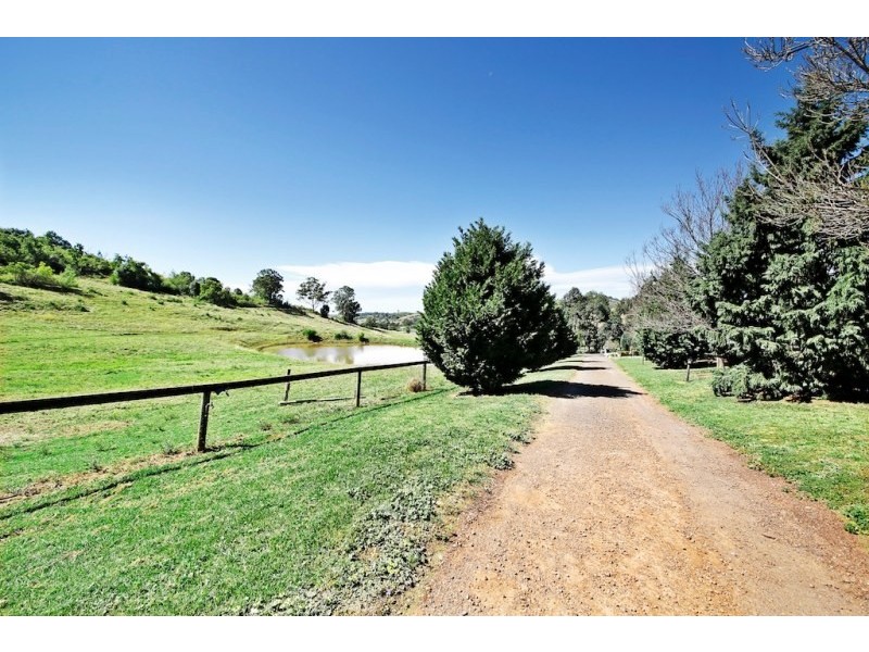 2 Lakeside Drive, Mount Hunter NSW 2570